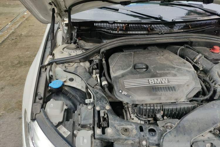 Used BMW 1 Series 2023 120i M Sport Night Edition Engine Bay Right