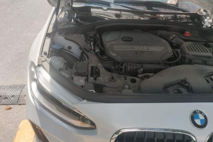 Used BMW 1 Series 2023 120i M Sport Edition Engine Bay Right