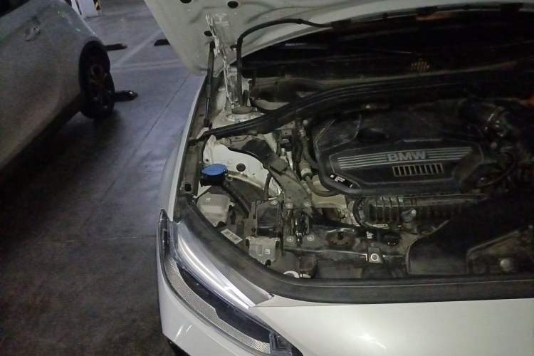 Used BMW 1 Series 2023 120i M Sport Night Edition Engine Bay Right