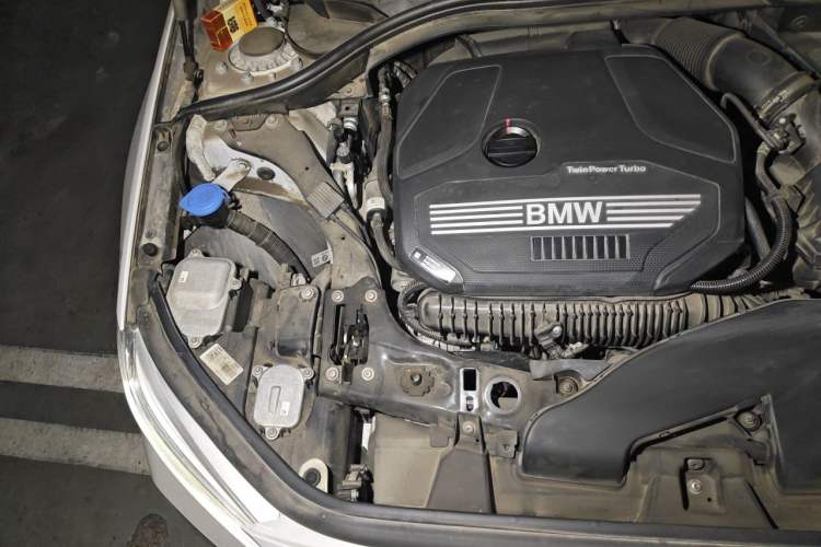 Used BMW 1 Series 2023 125i M Sport Night Edition Engine Bay Right