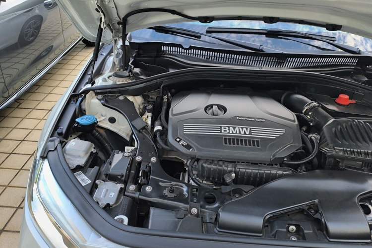 Used BMW 1 Series 2023 120i M Sport Edition Engine Bay Right