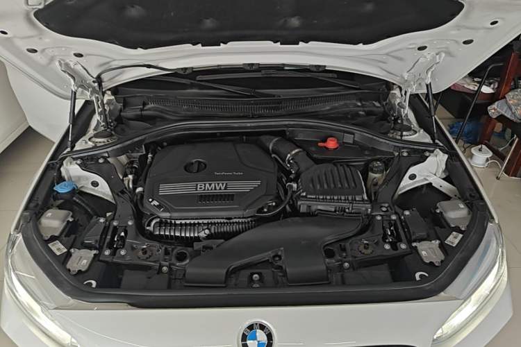 Used BMW 1 Series 2023 125i M Sport Night Edition Engine Bay