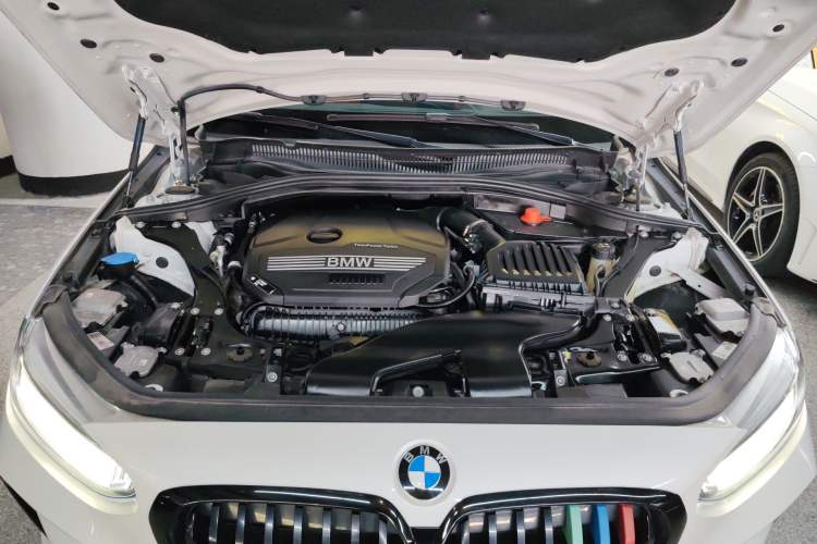 Used BMW 1 Series 2023 125i M Sport Night Edition Engine Bay