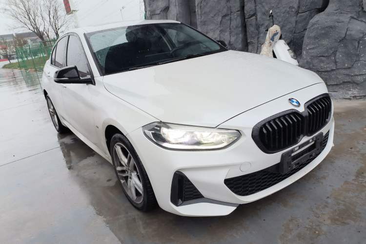 Used BMW 1 Series 2023 120i M Sport Night Edition Exterior 1
