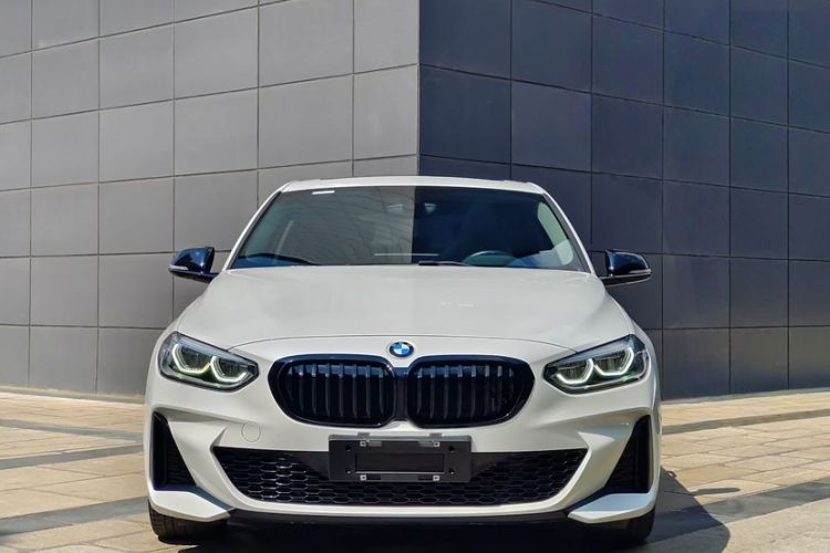 Used BMW 1 Series 2023 125i M Sport Night Edition Exterior 1