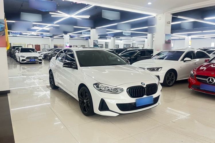 Used BMW 1 Series 2023 125i M Sport Night Edition Exterior 2