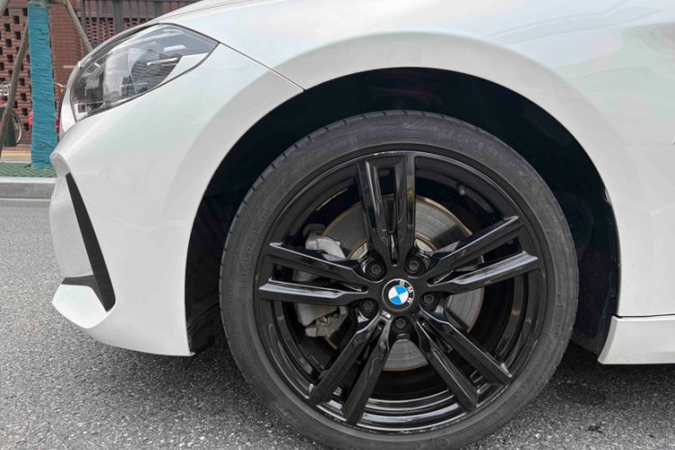 Used BMW 1 Series 2023 125i M Sport Night Edition Exterior 2