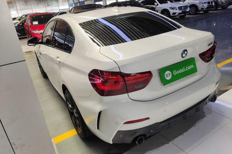 Used BMW 1 Series 2023 125i M Sport Night Edition Exterior 2