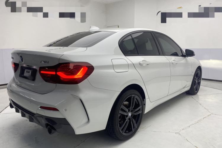 Used BMW 1 Series 2023 125i M Sport Night Edition Exterior 2
