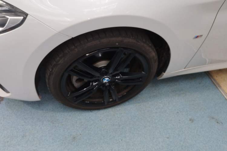 Used BMW 1 Series 2023 125i M Sport Night Edition Exterior 2