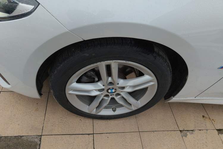Used BMW 1 Series 2023 120i M Sport Night Edition Exterior 3
