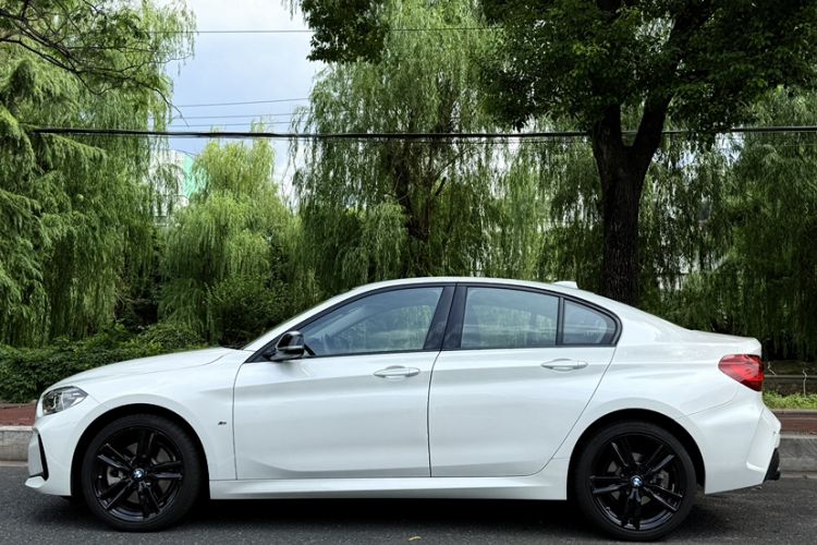 Used BMW 1 Series 2023 125i M Sport Night Edition Exterior 3