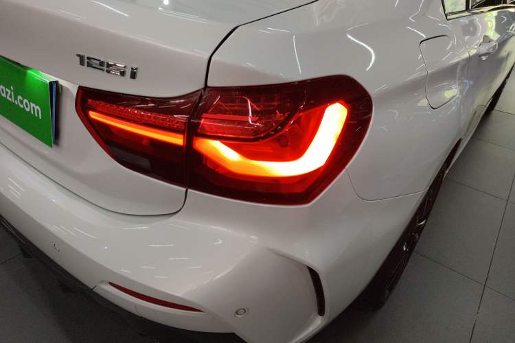 Used BMW 1 Series 2023 125i M Sport Night Edition Exterior 3