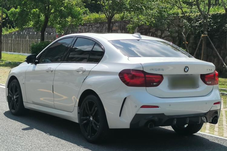 Used BMW 1 Series 2023 125i M Sport Night Edition Exterior 4