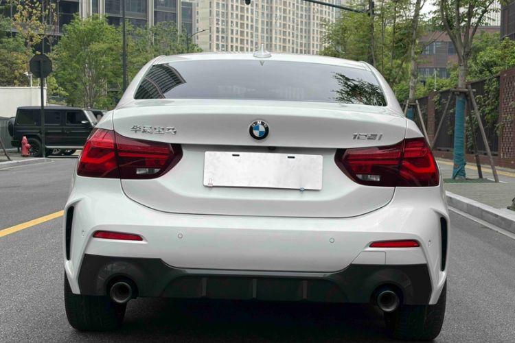 Used BMW 1 Series 2023 125i M Sport Night Edition Exterior 4