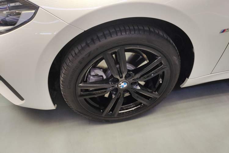 Used BMW 1 Series 2023 125i M Sport Night Edition Exterior 4