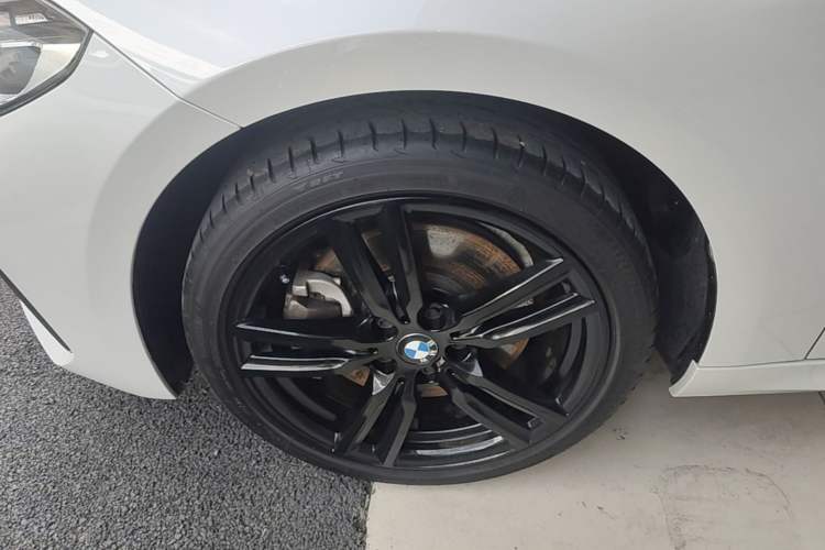 Used BMW 1 Series 2023 125i M Sport Night Edition Exterior 4
