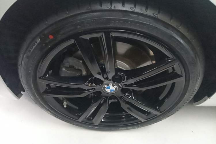 Used BMW 1 Series 2023 125i M Sport Night Edition Exterior 4