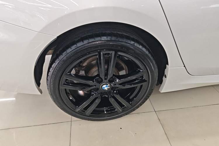Used BMW 1 Series 2023 125i M Sport Night Edition Exterior 5