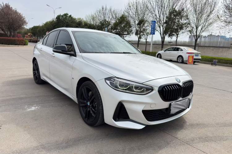 Used BMW 1 Series 2023 125i M Sport Night Edition Exterior 5