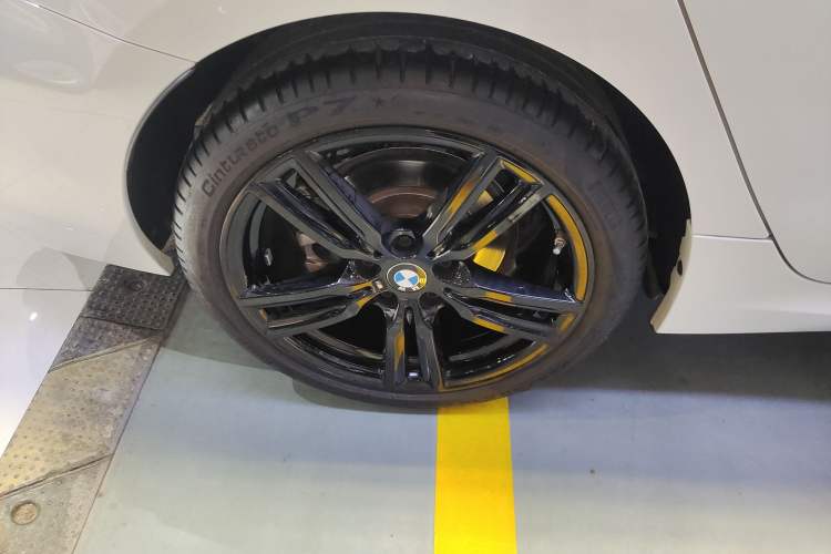 Used BMW 1 Series 2023 125i M Sport Night Edition Exterior 5