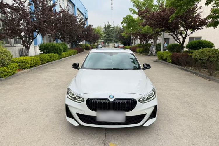 Used BMW 1 Series 2023 125i M Sport Night Edition Exterior 5