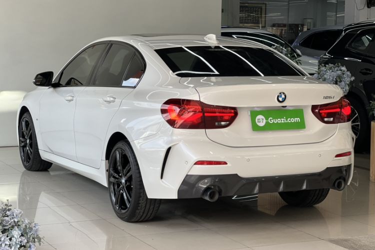 Used BMW 1 Series 2023 125i M Sport Night Edition Exterior 6