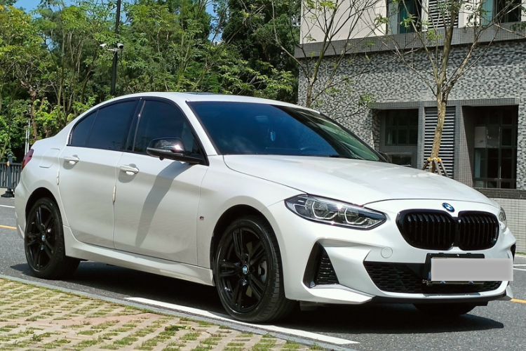 Used BMW 1 Series 2023 125i M Sport Night Edition Exterior 6