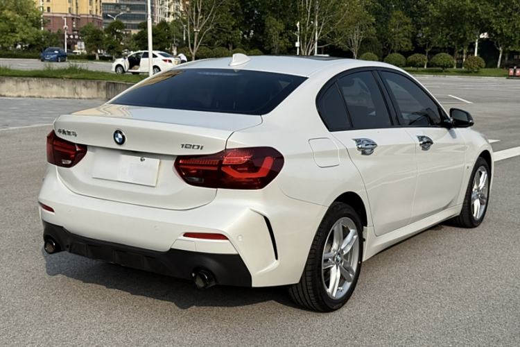 Used BMW 1 Series 2023 120i M Sport Night Edition Exterior 6