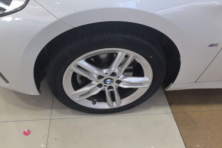 Used BMW 1 Series 2023 120i M Sport Night Edition Exterior 7