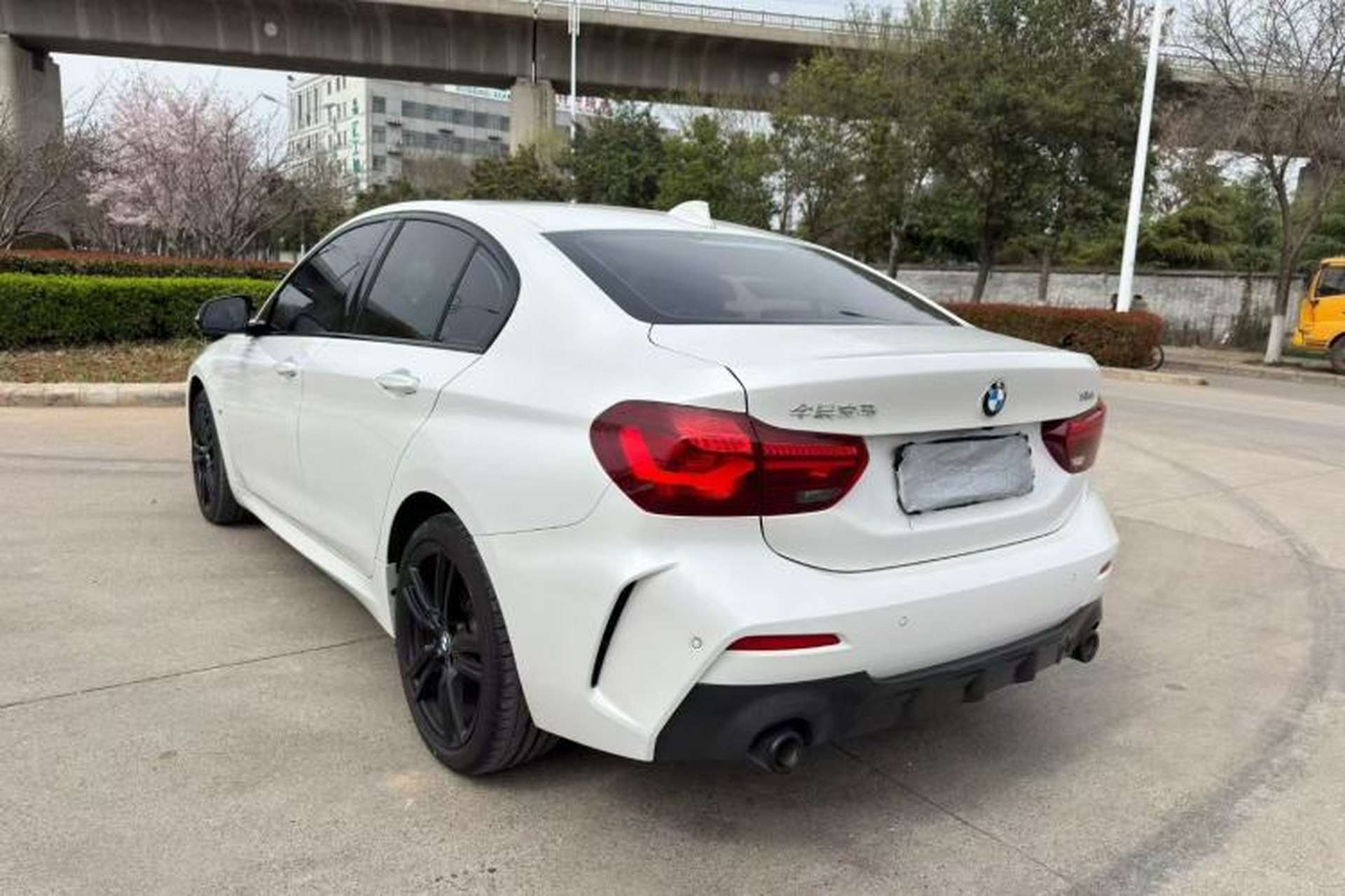 Used BMW 1 Series 2023 125i M Sport Night Edition Exterior 7