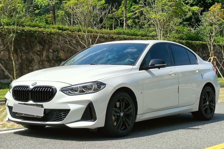 Used BMW 1 Series 2023 125i M Sport Night Edition Exterior 7