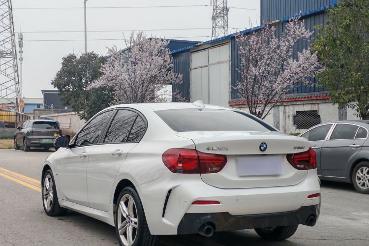 Used BMW 1 Series 2023 120i M Sport Night Edition Exterior 8