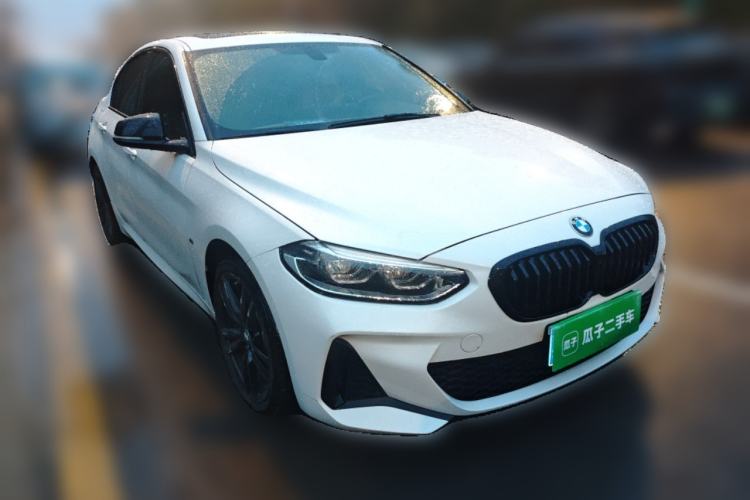Used BMW 1 Series 2023 125i M Sport Night Edition Front Right 45 Deg