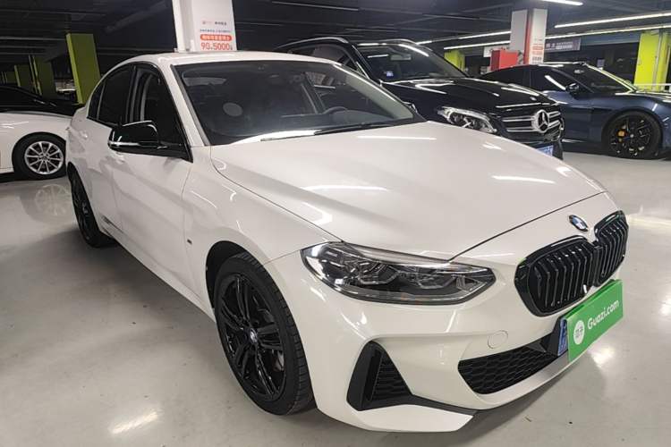Used BMW 1 Series 2023 125i M Sport Night Edition Front Right 45 Deg