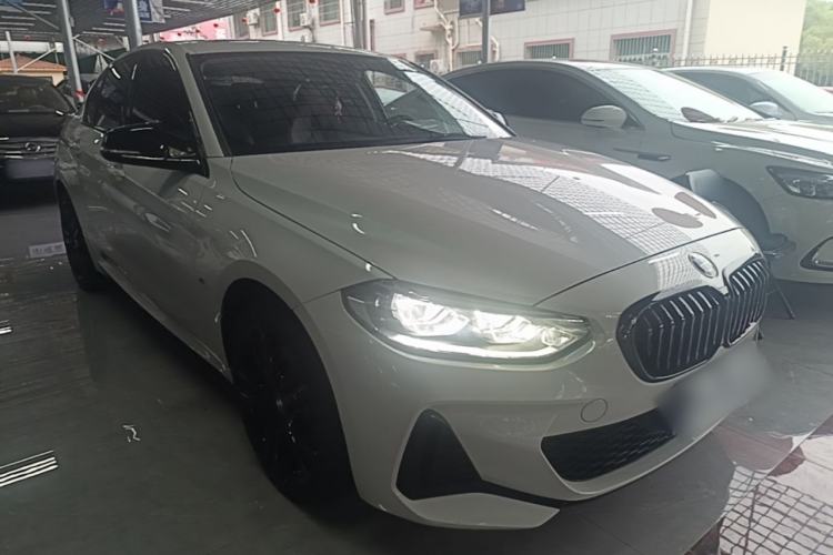 Used BMW 1 Series 2023 125i M Sport Night Edition Front Right 45 Deg