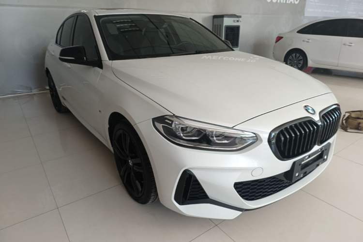 Used BMW 1 Series 2023 125i M Sport Night Edition Front Right 45 Deg