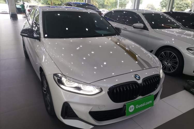 Used BMW 1 Series 2023 120i M Sport Brilliant Edition Front Right 45 Deg