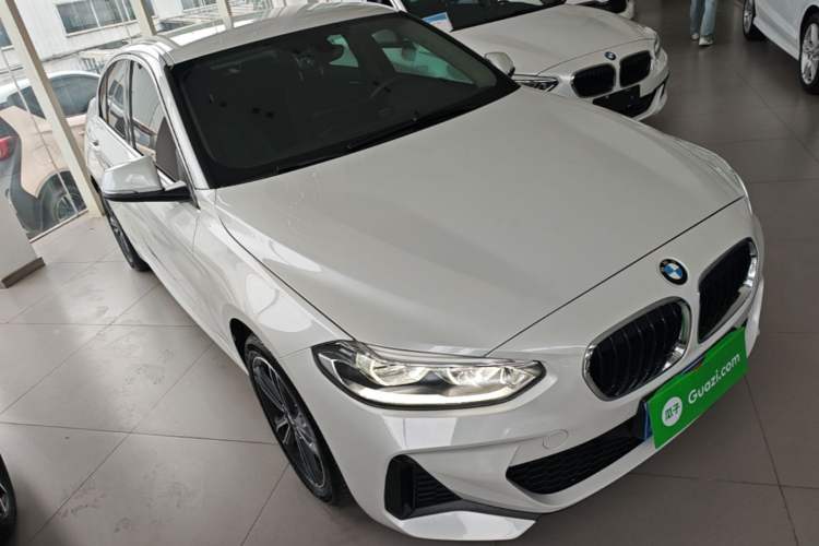 Used BMW 1 Series 2023 120i M Sport Edition Front Right 45 Deg