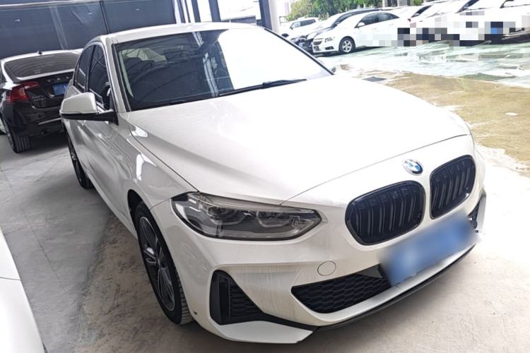 Used BMW 1 Series 2023 120i M Sport Edition Front Right 45 Deg