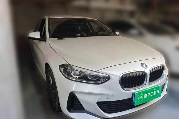 Used BMW 1 Series 2023 120i M Sport Edition Front Right 45 Deg