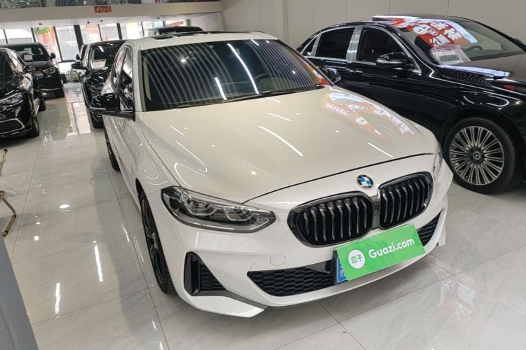Used BMW 1 Series 2023 125i M Sport Night Edition Front Right 45 Deg