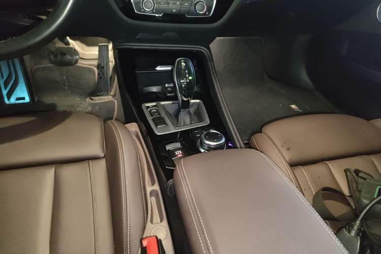 Used BMW 1 Series 2023 125i M Sport Night Edition Gear Lever