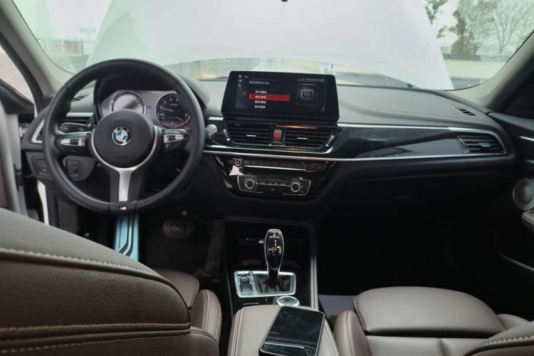 Used BMW 1 Series 2023 120i M Sport Night Edition Gear Lever