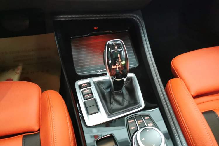 Used BMW 1 Series 2023 125i M Sport Night Edition Gear Lever