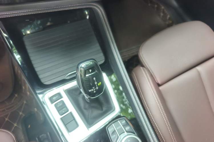 Used BMW 1 Series 2023 120i M Sport Night Edition Gear Lever