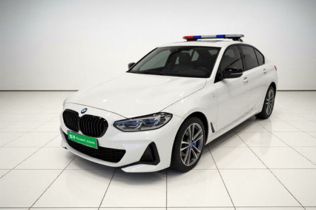 BMW 1 Series 2023 120i M Sport Night Edition usado