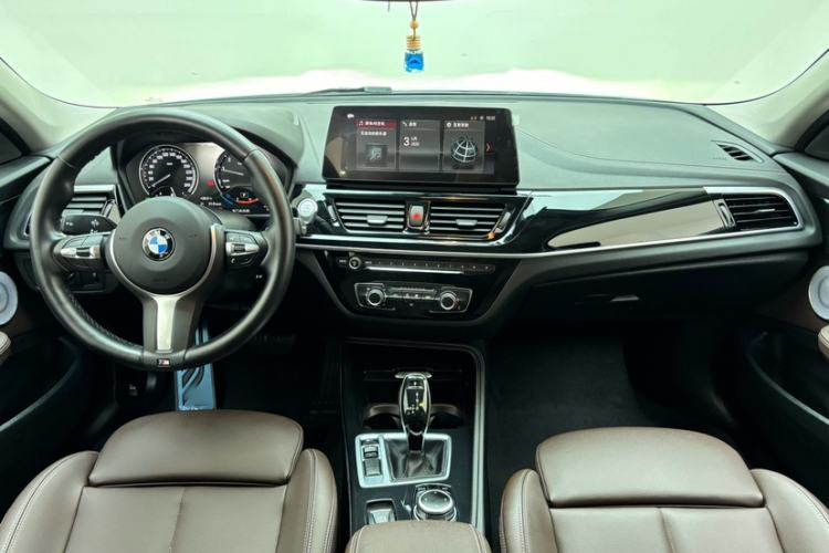 Used BMW 1 Series 2023 120i M Sport Night Edition Interior 1