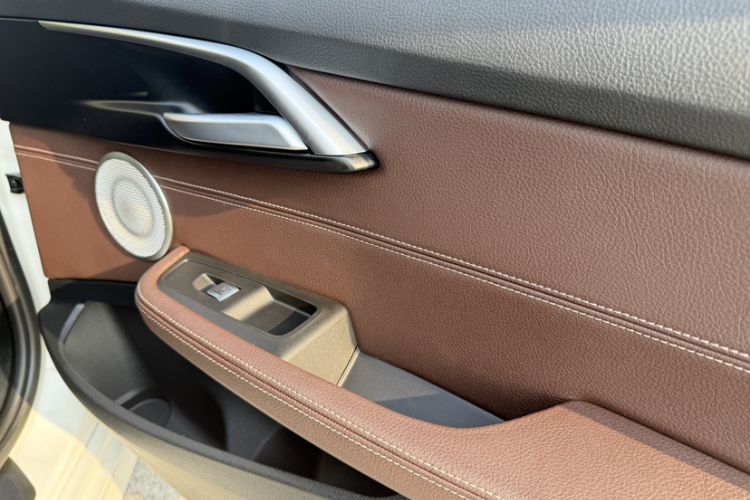 Used BMW 1 Series 2023 120i M Sport Night Edition Interior 1