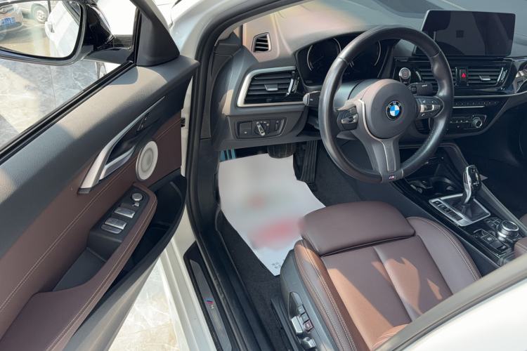 Used BMW 1 Series 2023 120i M Sport Night Edition Interior 1